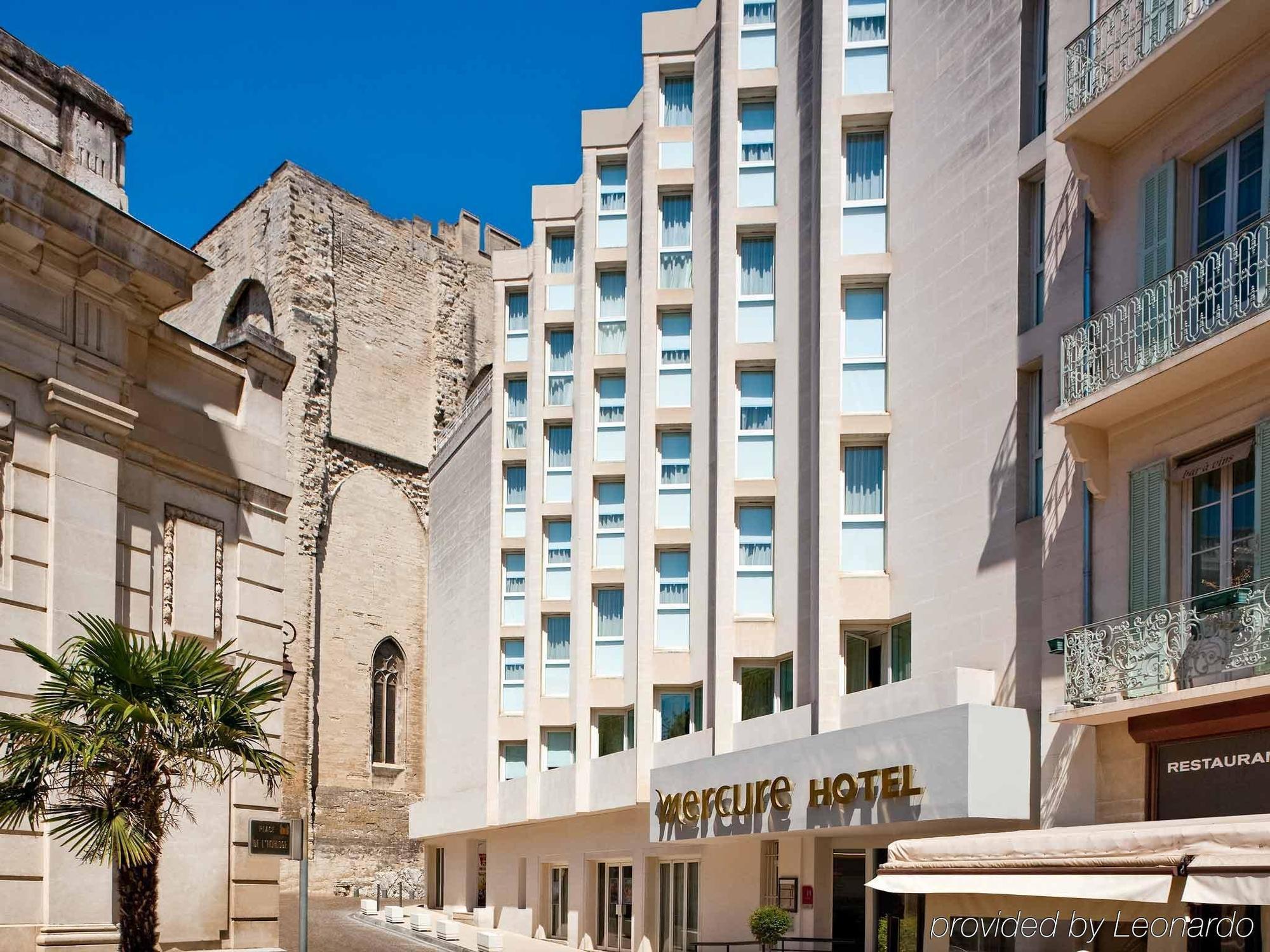 Mercure Centre Palais Des Papes Hotel 4*