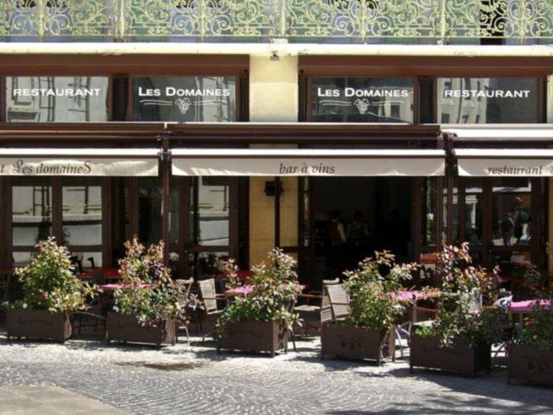 Mercure Centre Palais Des Papes Hotel 4*
